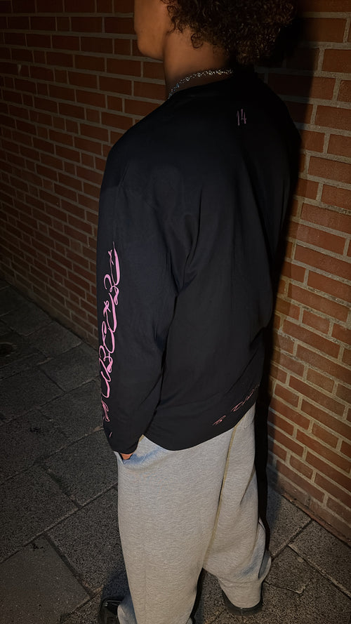 Black and pink longsleeve
